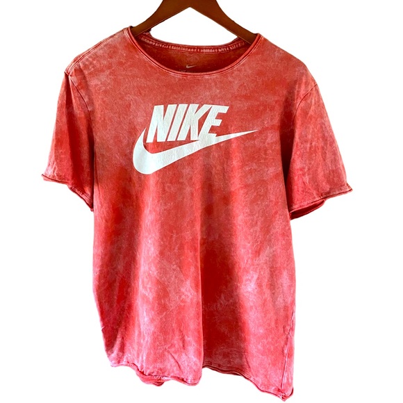 Nike Other - Nike Retro Vibes, Rolled Hem, logo t-shirt